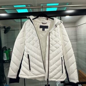 Tommy Hilfiger Women's White Puffer Jacket